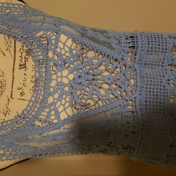 SIMPLY Noelle Lady's Sleeveless Crochet/Lace Tunic In Periwinkle - Picture 2 of 6